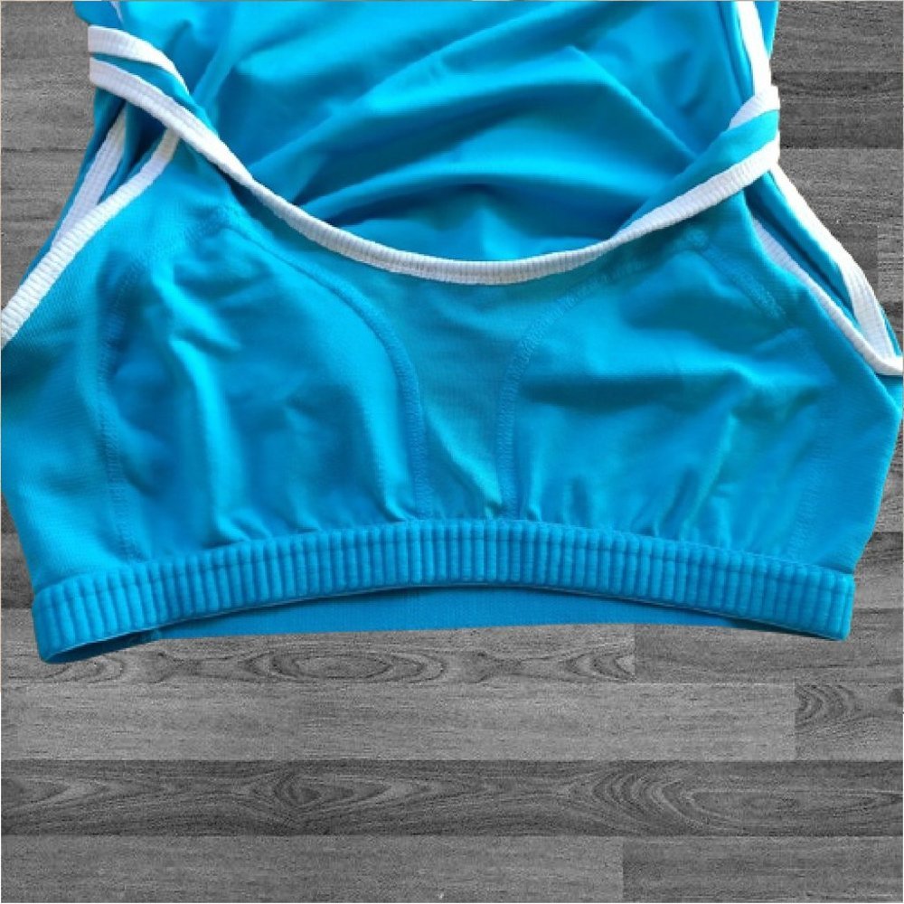 ๐โจ Turquoise Nike Tank - Picture 3 of 5